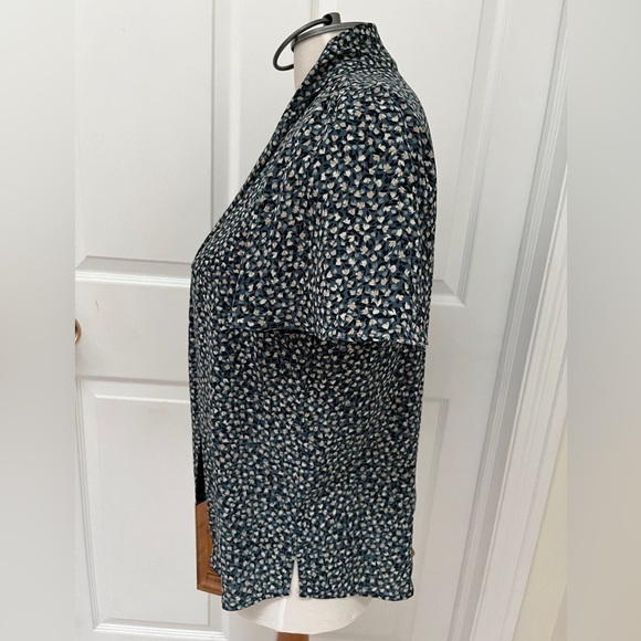 Reitmans short sleeve lightweight ladies blouse with Vneck and ties size small - Picture 2 of 5